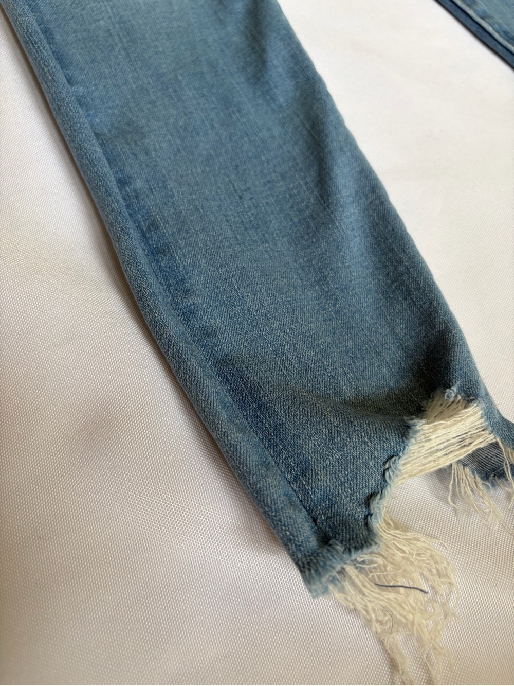 American Eagle Dream Jean High Rise Distressed Skinny Jeggings Light Wash AE 2 R - Picture 4 of 10